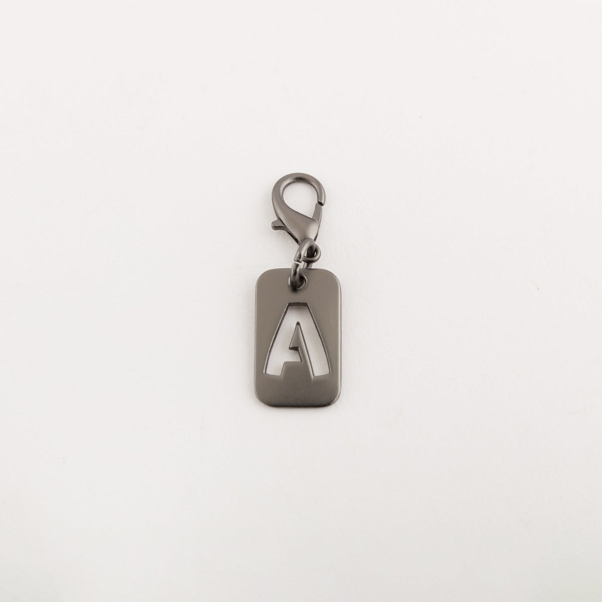 Carpisa Crna Gora – Milo pendant go - Charm – Gunmetal – AAD79401546 – Image 1