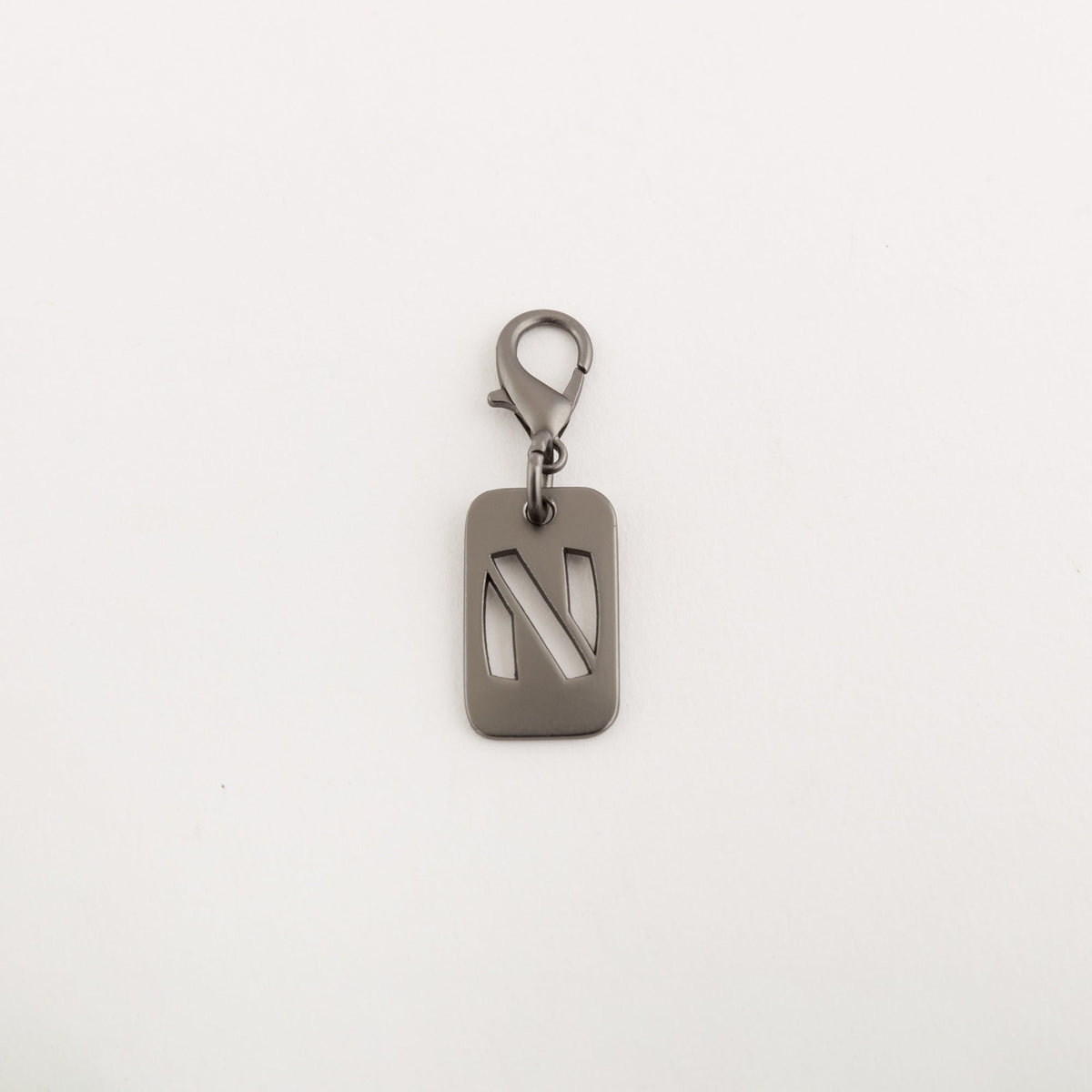 Carpisa Crna Gora – Milo pendant go - Charm – Gunmetal – AAD79411546 – Image 1