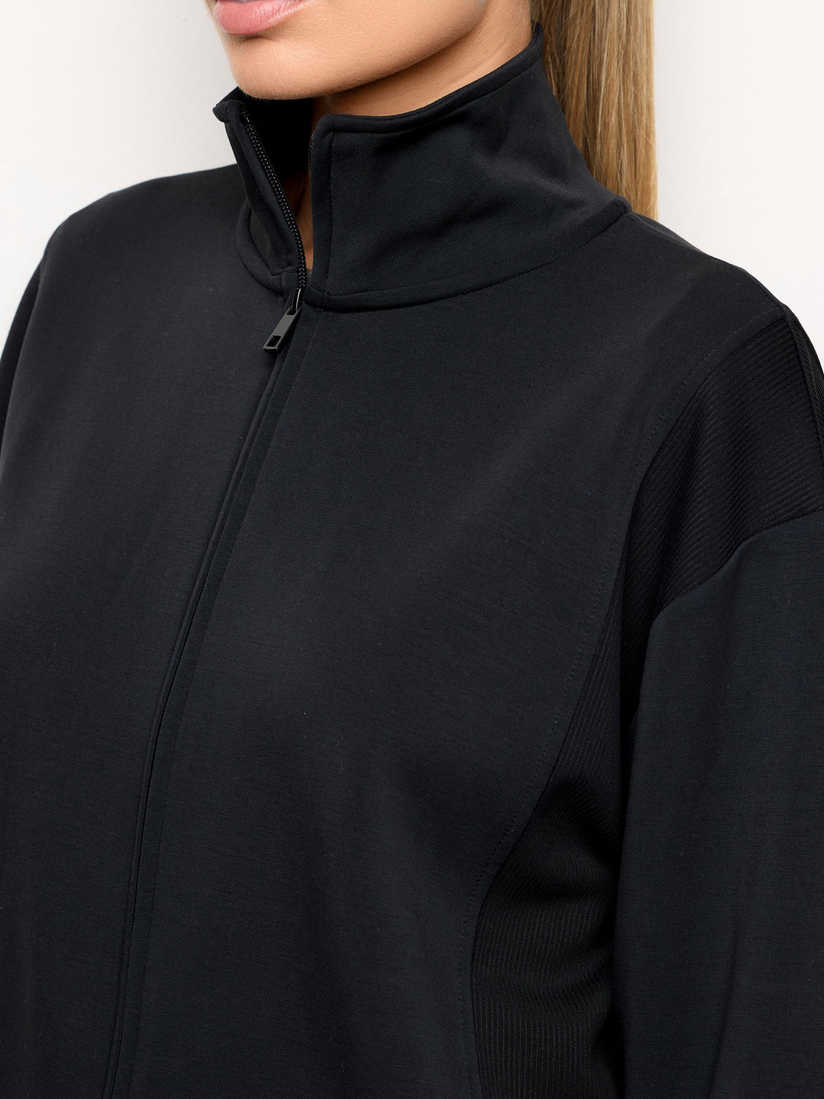 Yamamay Montenegro Sweatshirt | AMAD193018072_03_3f8083fd-d394-48f8-aaa1-8fb075231f01.jpg