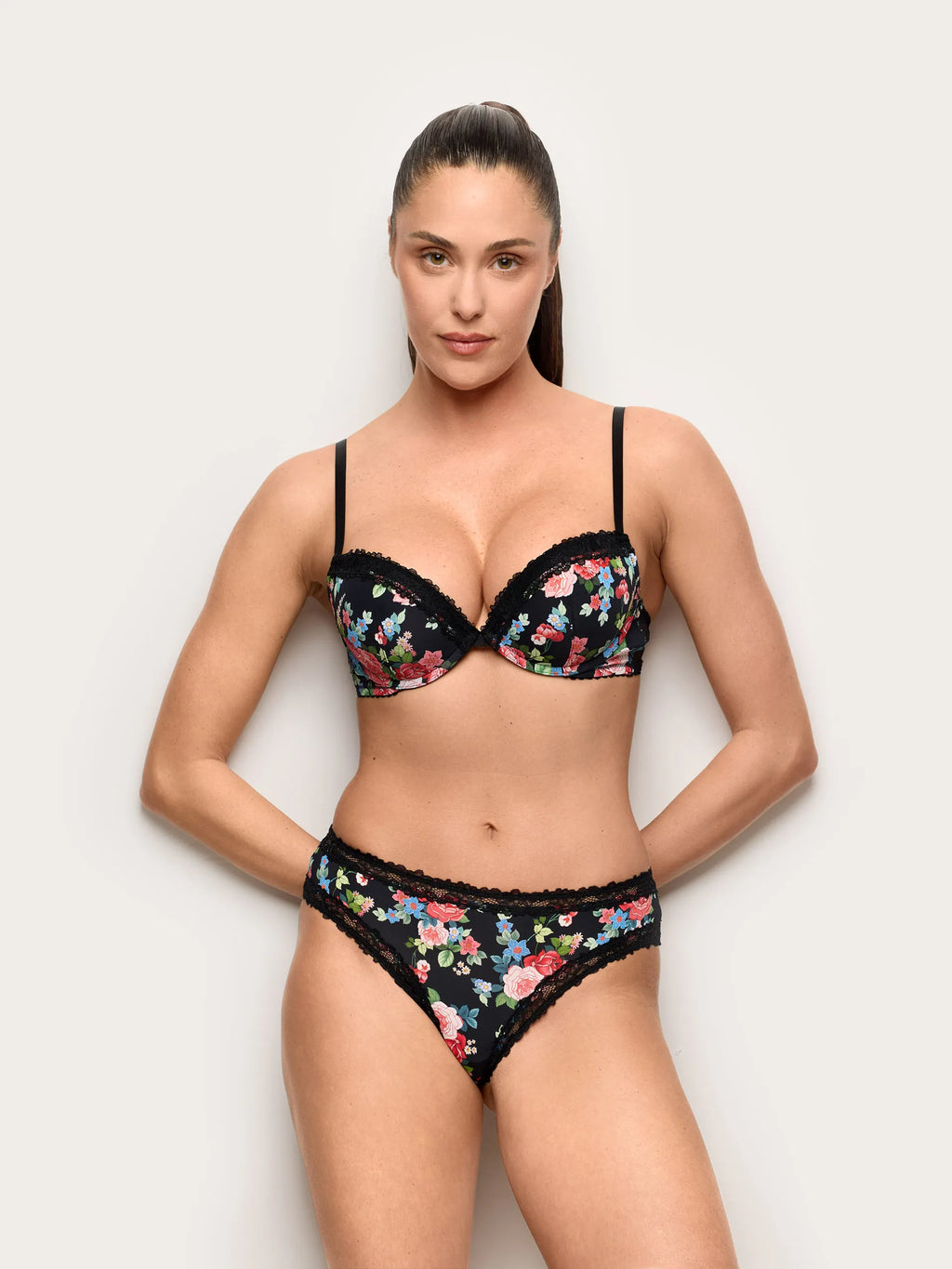 Yamamay Montenegro Brazilian knickers | ICUD191006_128_01.jpg