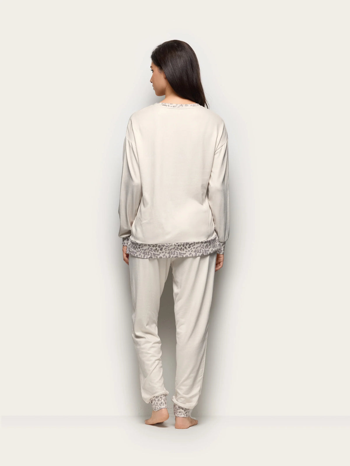 Yamamay Montenegro Pyjamas | PPLD193003088_05_7883e99d-c6cb-46e6-86ab-df215f49d998.jpg