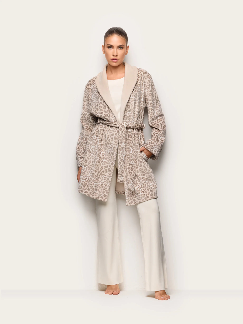 Yamamay Montenegro Nightgown | PVED193003128_02_1ccd7f92-9123-4f26-8e22-f55c459c08ee.jpg