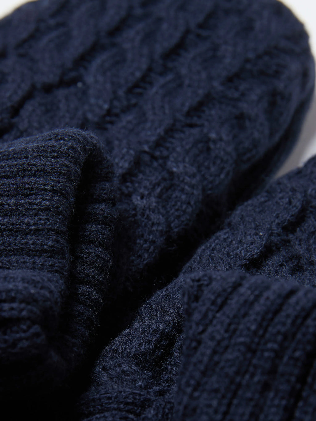 Yamamay Montenegro Anti skid socks | SPFU193003024_03_072a3090-930d-435f-aa9e-71330829022b.jpg